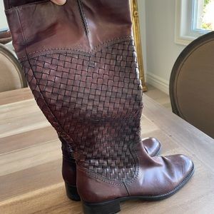 Leather cognac boots